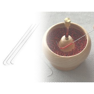 Tű gyöngyökre hajlított