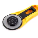 Textilvágó görgős kés Prym Ø45 mm - narancssárga (2 db-os csomagolás) Textilvágó görgős kés Prym Ø45 mm - narancssárga (2 db-os csomagolás)