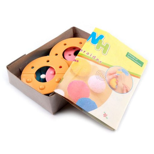 Pom pom készítő készlet négy méretben