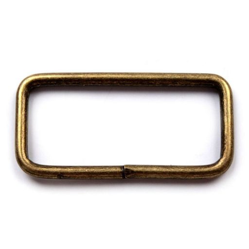 Bújtató / téglalap 39 mm