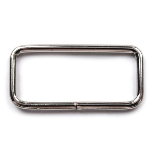 Bújtató / téglalap 39 mm