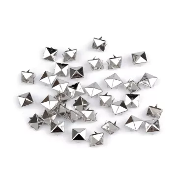   Ruhaszegecsek 12x12 mm piramis - 1 nikkel (300 db-os csomagolás)