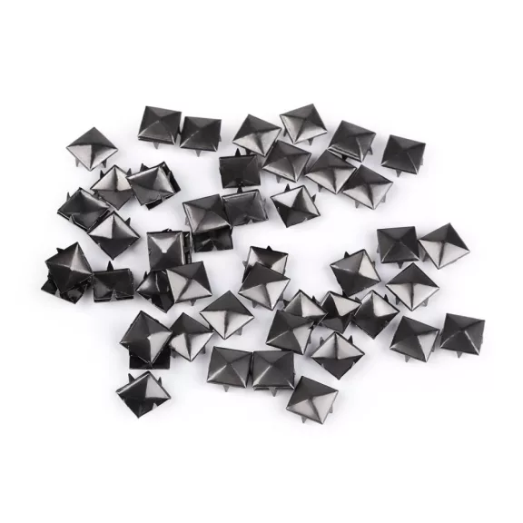 Ruhaszegecsek 12x12 mm piramis - 2 nikkel fekete (50 db-os csomagolás) Ruhaszegecsek 12x12 mm piramis - 2 nikkel fekete (50 db-os csomagolás)