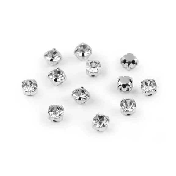 Felvarrható kristály strass / fémfoglalatban Ø4,3 mm - 4 SS18 crystal platina (20 db-os csomagolás) Felvarrható kristály strass / fémfoglalatban Ø4,3 mm - 4 SS18 crystal platina (20 db-os csomagolás)