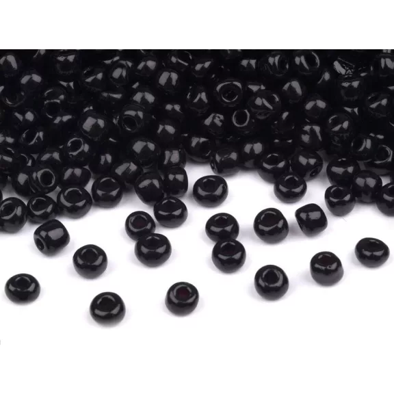 Üveg kásagyöngyök 6/0 - 4 mm-es nem átlátszó - 49 fekete (450 g-os csomagolás) Üveg kásagyöngyök 6/0 - 4 mm-es nem átlátszó - 49 fekete (450 g-os csomagolás)
