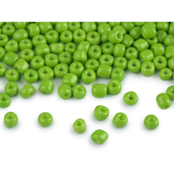 Üveg kásagyöngyök 6/0 - 4 mm-es nem átlátszó - PP73 zöld világos (50 g-os csomagolás) Üveg kásagyöngyök 6/0 - 4 mm-es nem átlátszó - PP73 zöld világos (50 g-os csomagolás)