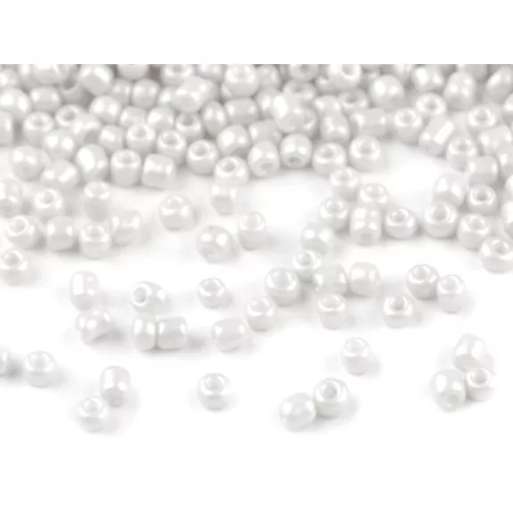 Üveg kásagyöngyök 12/0 2mm-es nem átlátszó - 964 gyöngyházfehér (450 g-os csomagolás) Üveg kásagyöngyök 12/0 2mm-es nem átlátszó - 964 gyöngyházfehér (450 g-os csomagolás)
