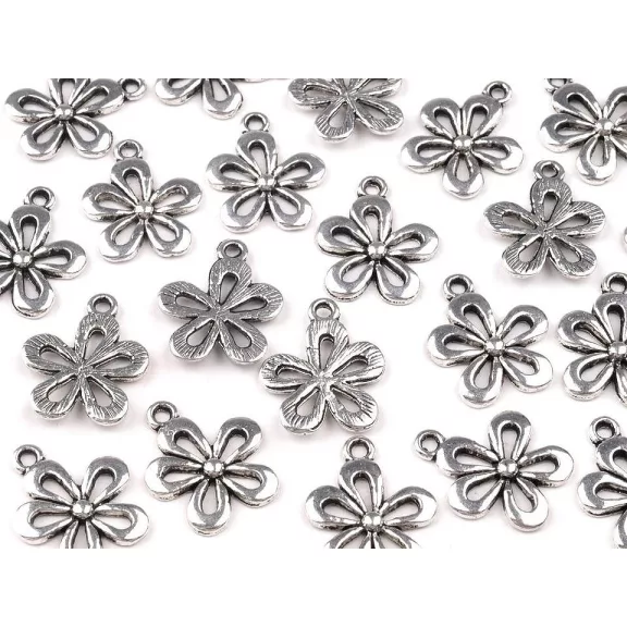 Fém medál / cipzár húzóka virág 15x18 mm - 2 platina (50 db-os csomagolás) Fém medál / cipzár húzóka virág 15x18 mm - 2 platina (50 db-os csomagolás)