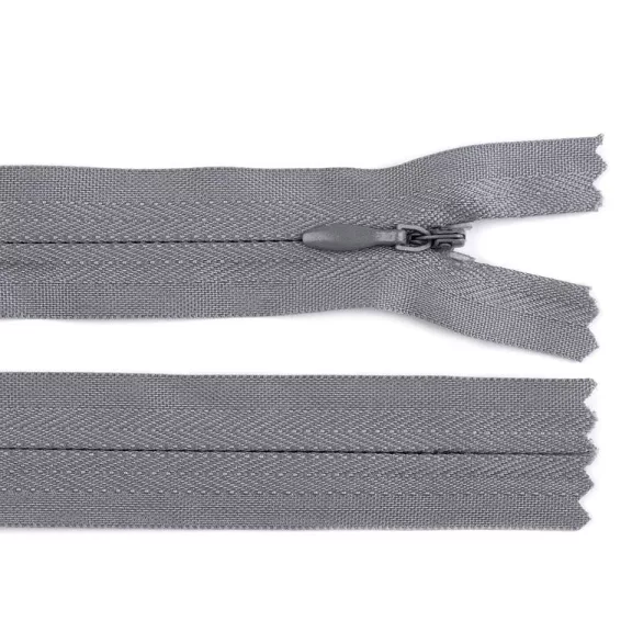 Spirálos cipzár No 3 hossza 20cm - 316 szürke (50 db-os csomagolás) Spirálos cipzár No 3 hossza 20cm - 316 szürke (50 db-os csomagolás)