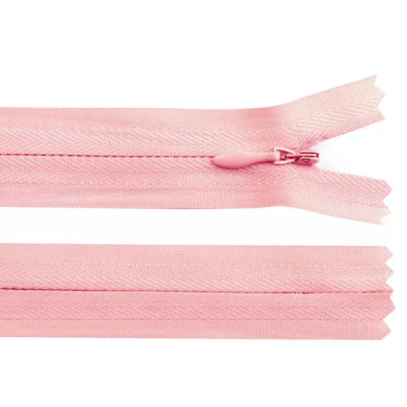 Spirálos cipzár No 3 hossza 30 cm - 136 púderrózsaszín (1 db-os csomagolás) Spirálos cipzár No 3 hossza 30 cm - 136 púderrózsaszín (1 db-os csomagolás)