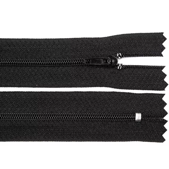 Spirálos cipzár No 3 hossza 30 cm Pinlock - 332 fekete (50 db-os csomagolás) Spirálos cipzár No 3 hossza 30 cm Pinlock - 332 fekete (50 db-os csomagolás)