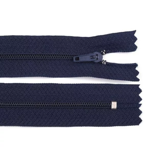 Spirálos cipzár No 3 hossza 30 cm Pinlock - 330 sötétkék (10 db-os csomagolás) Spirálos cipzár No 3 hossza 30 cm Pinlock - 330 sötétkék (10 db-os csomagolás)