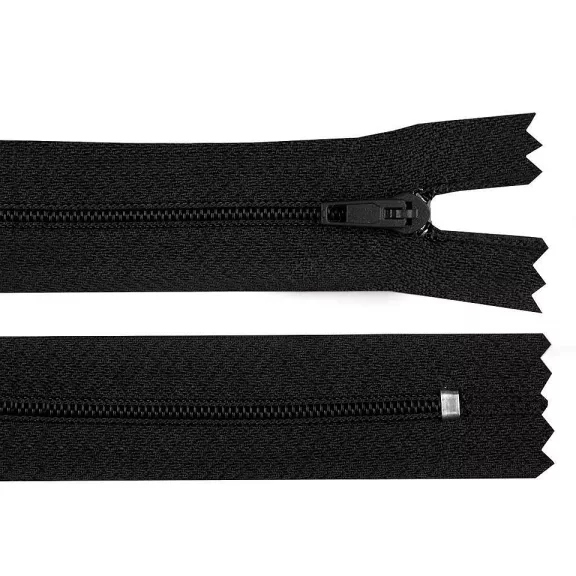 Spirálos cipzár No 3 hossza 35 cm Pinlock - 332 fekete (10 db-os csomagolás) Spirálos cipzár No 3 hossza 35 cm Pinlock - 332 fekete (10 db-os csomagolás)