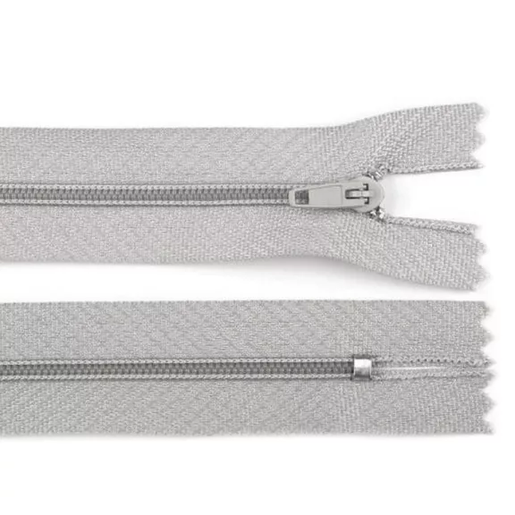 Spirálcipzár No 3 hossza 50 cm Pinlock - 314 vil szürkéskék (50 db-os csomagolás) Spirálcipzár No 3 hossza 50 cm Pinlock - 314 vil szürkéskék (50 db-os csomagolás)