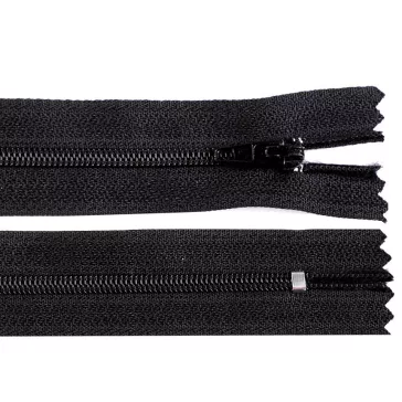   Spirál cipzár No 3 hossza 18 cm autolock - 332 fekete (50 db-os csomagolás)