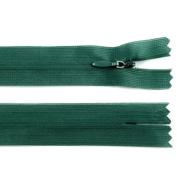 Rejtett spirál cipzár No 3 hossza 40 cm dederon - 272 píniazöld (1 db-os csomagolás) Rejtett spirál cipzár No 3 hossza 40 cm dederon - 272 píniazöld (1 db-os csomagolás)