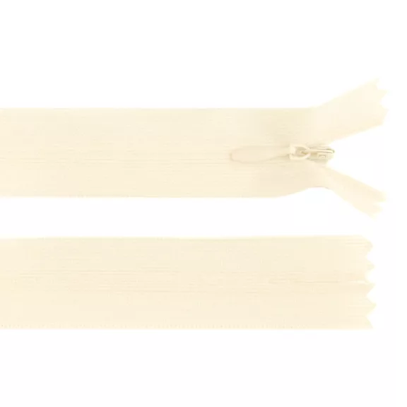 Rejtett spirál cipzár No 3 hossza 30 cm dederon - 103 krém világos (1 db-os csomagolás) Rejtett spirál cipzár No 3 hossza 30 cm dederon - 103 krém világos (1 db-os csomagolás)