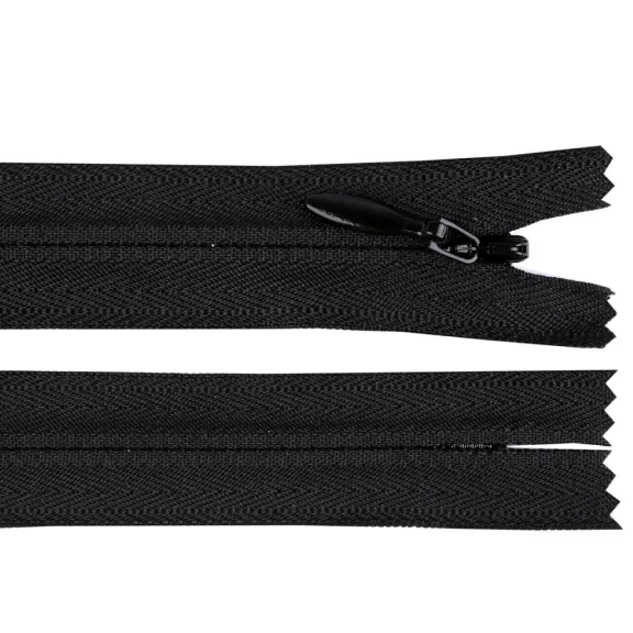 Rejtett spirálos cipzár YKK No 4 hossza 60 cm - 580 fekete (1 db-os csomagolás) Rejtett spirálos cipzár YKK No 4 hossza 60 cm - 580 fekete (1 db-os csomagolás)