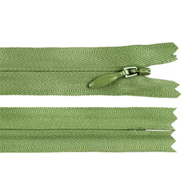   Rejtett spirálos cipzár YKK No 4 hossza 60 cm - 211 zöld zsálya sötét (1 db-os csomagolás)