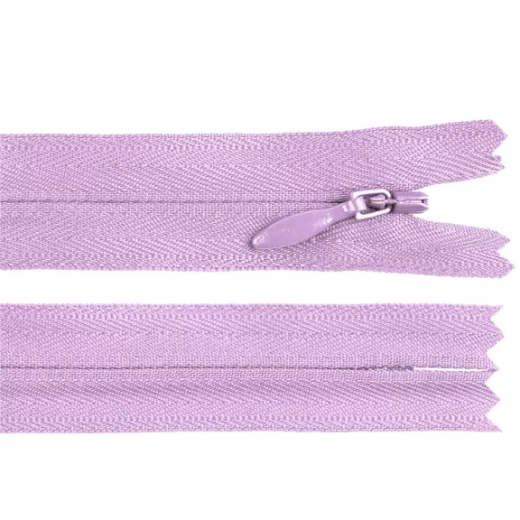 Rejtett spirálos cipzár YKK No 4 hossza 60 cm - 068 lila (1 db-os csomagolás) Rejtett spirálos cipzár YKK No 4 hossza 60 cm - 068 lila (1 db-os csomagolás)