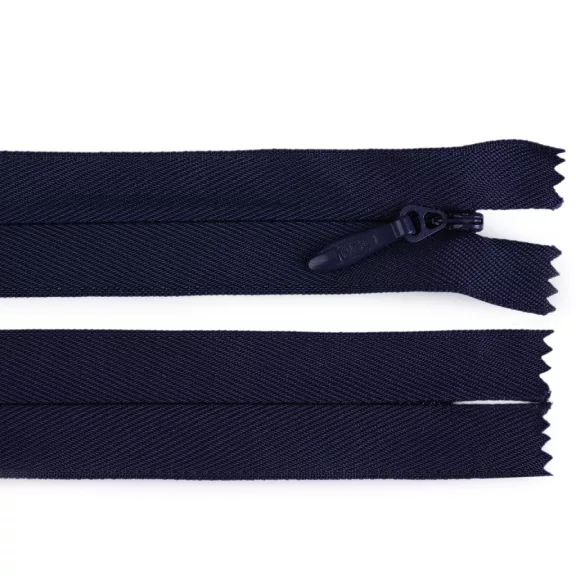 Rejtet spirál cipzár No 5 hossz 60 cm szilárd - 330 blue dark (1 db-os csomagolás) Rejtet spirál cipzár No 5 hossz 60 cm szilárd - 330 blue dark (1 db-os csomagolás)