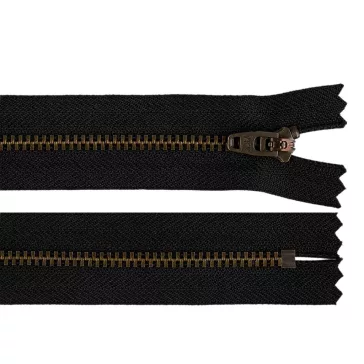   YKK 4-es fémcipzár, hossza 20 cm (farmer) - 1 (580) fekete sárgaréz (25 db-os csomagolás)
