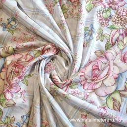 Festői virágok kék alapon 150 cm széles pamutvászon