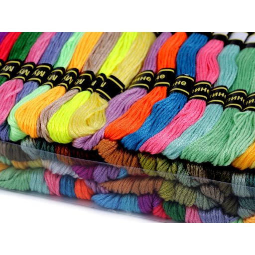 Osztott hímzőfonal mouline tipus Gyémánt készlet 100 db/8 m