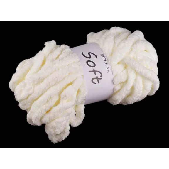 Kötőfonal zsinil Soft 250 g - 1 krém világos (4 db-os csomagolás) Kötőfonal zsinil Soft 250 g - 1 krém világos (4 db-os csomagolás)