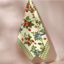 Szamóca és áfonya mintás 50 cm széles darázs szövet Szamóca és áfonya mintás 50 cm széles darázs szövet
