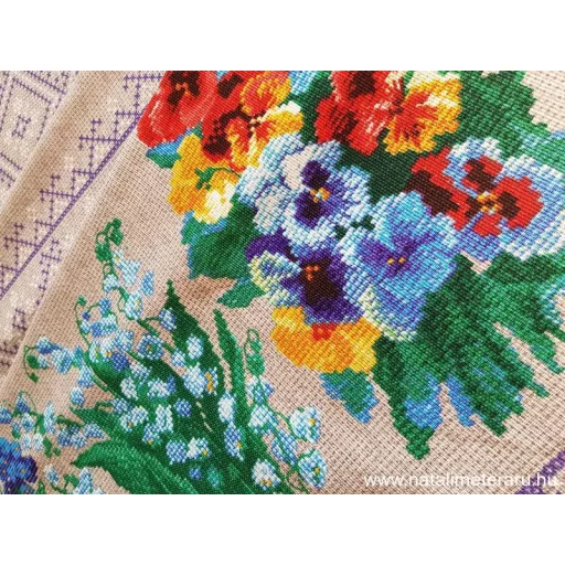 Illatos virágok bordűrös pamutvászon