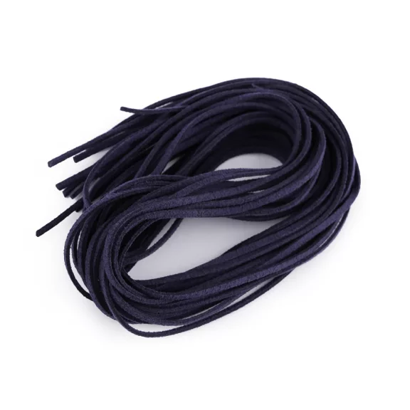 Velúr bőr szál szélessége 3 mm - 22 (46) berlini kék (100 db-os csomagolás) Velúr bőr szál szélessége 3 mm - 22 (46) berlini kék (100 db-os csomagolás)