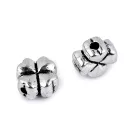 Fém dísz négyágú lóhere 8x8 mm - 2 ezüst (200 db-os csomagolás) Fém dísz négyágú lóhere 8x8 mm - 2 ezüst (200 db-os csomagolás)