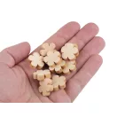 Fa gyöngy Ø20 mm virág, csillag - 2 természetes világos csillag (200 db-os csomagolás) Fa gyöngy Ø20 mm virág, csillag - 2 természetes világos csillag (200 db-os csomagolás)