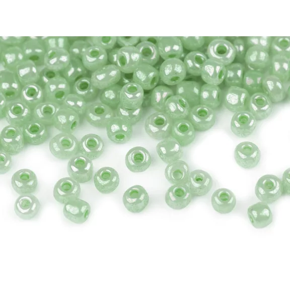 Kásagyöngy 6/0 - 4,5 mm gyöngyházas, nem átlátszó - 154 menta (50 g-os csomagolás) Kásagyöngy 6/0 - 4,5 mm gyöngyházas, nem átlátszó - 154 menta (50 g-os csomagolás)