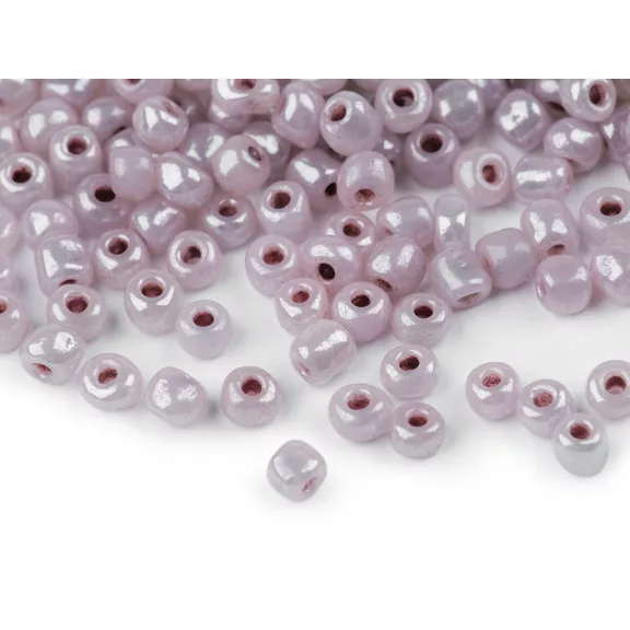 Kásagyöngy 6/0 - 4,5 mm gyöngyházas, nem átlátszó - 148L lila krétás (50 g-os csomagolás) Kásagyöngy 6/0 - 4,5 mm gyöngyházas, nem átlátszó - 148L lila krétás (50 g-os csomagolás)