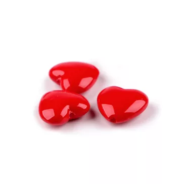   Műanyag gyöngyök szív 17x18 mm - piros (50 db-os csomagolás)