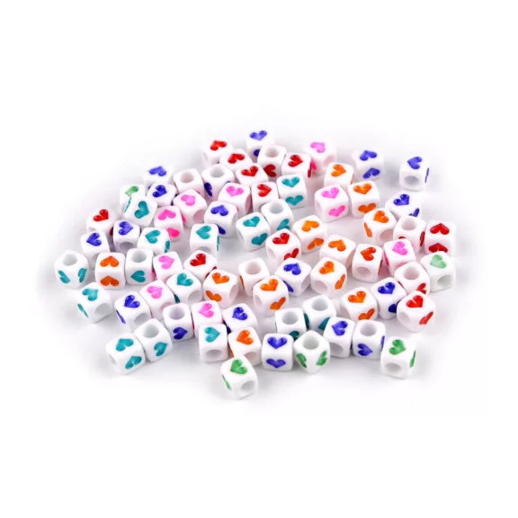Szivecske mintás műanyag kocka gyöngy 6 mm - mix (500 g-os csomagolás) Szivecske mintás műanyag kocka gyöngy 6 mm - mix (500 g-os csomagolás)
