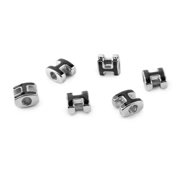 Műanyag gyöngyök nagy lyukú H 10x11 mm - 5 fekete (50 db-os csomagolás) Műanyag gyöngyök nagy lyukú H 10x11 mm - 5 fekete (50 db-os csomagolás)