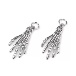 Csontváz kéz medál csiszolt kövekkel 18x35 mm