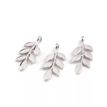   Fém medál / cipzár húzóka levél 2x24 mm - 1 platina (30 db-os csomagolás)