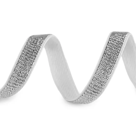 Brokát gumi / vállpánt szélessége 10 mm lurexszel - 1 ezüst (13,5 m-es csomagolás) Brokát gumi / vállpánt szélessége 10 mm lurexszel - 1 ezüst (13,5 m-es csomagolás)