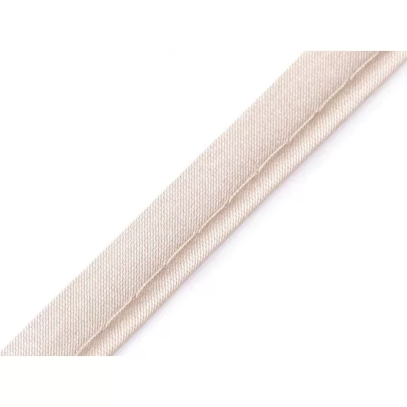 Szatén paszpól szegő - kéder szalg szélessége 10 mm - 42 ecru (20 m-es csomagolás) Szatén paszpól szegő - kéder szalg szélessége 10 mm - 42 ecru (20 m-es csomagolás)