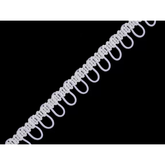 Paszomány rugalmas gomblyukas szélessége 15 mm - 1 fehér (3 m-es csomagolás) Paszomány rugalmas gomblyukas szélessége 15 mm - 1 fehér (3 m-es csomagolás)