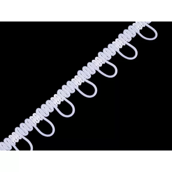 Paszomány rugalmas gomblyukas szélessége 15 mm - 3 fehér off white (3 m-es csomagolás) Paszomány rugalmas gomblyukas szélessége 15 mm - 3 fehér off white (3 m-es csomagolás)