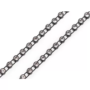   Varrható méteres strasslánc színes foglalatban Ø4 mm - 2 crystal fekete (27 m-os csomagolás)