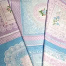 Halvány kék csipke mintás batiszt panelek Halvány kék csipke mintás batiszt panelek