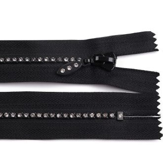 Cápa fogú cipzár 16 cm vastag No 4 strassz kövekkel