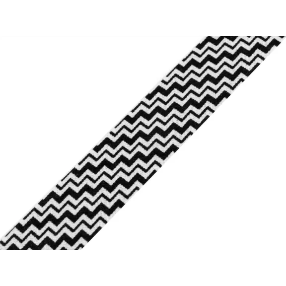 Pamut ferdepánt mintával szélessége 20 mm vasalt - 380799/03 fekete chevron (75 m-os csomagolás) Pamut ferdepánt mintával szélessége 20 mm vasalt - 380799/03 fekete chevron (75 m-os csomagolás)