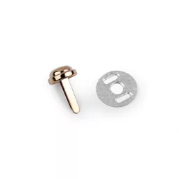   Kétlábú szög / fém lábak kézitáskákhoz Ø10 mm szegecs